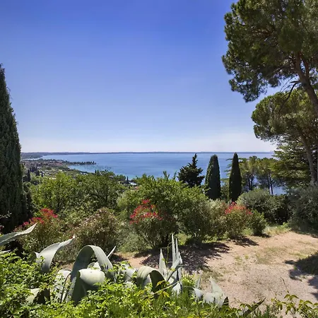 Agave With View Μπαρντολίνο